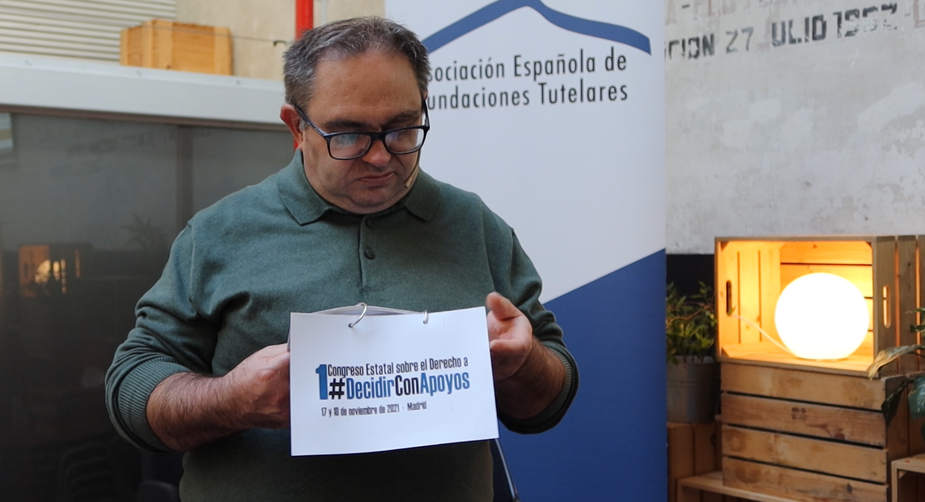 Imagen de Santi durante una presentación