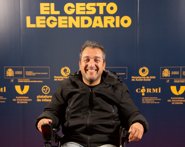 Foto de Mohamed en la que se lee "El gesto legendario"