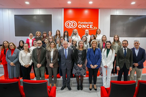 Foto de familia de la clausura de la V edición y apertura de la VI del Programa RADIA 