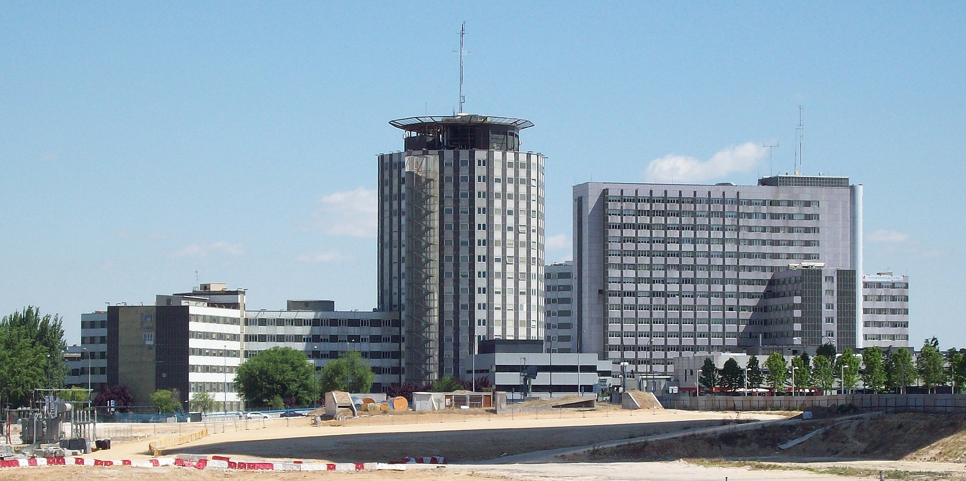 Imagen de la fachada del Hospital Universitario La Paz