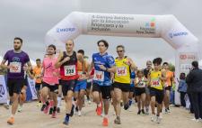 Corredores participando en la carrera