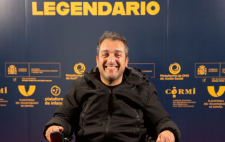 Foto de Mohamed en la que se lee "El gesto legendario"