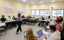 Imagen de estudiantes en una actividad