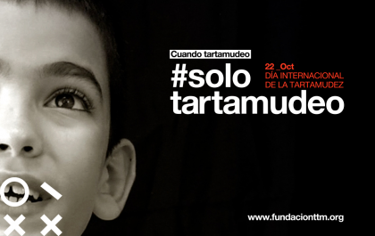 Imagen de la campaña de la Fundación TTM en la que se ve parte de la cara del hijo de Carlos y se lee: #solo tartamudeo