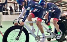 Miguel Ángel practicando ciclismo