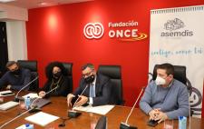 Miembros de ASEMDIS en la presentación de la asociación