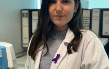 Foto de beatriz en el laboratorio