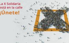 Vista aérea de una x formada por personas, acompañada de la siguiente leyenda: "La X solidaria está en la calle. ¡Únete!".