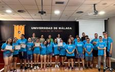 Foto de grupo en la que aparece Alberto