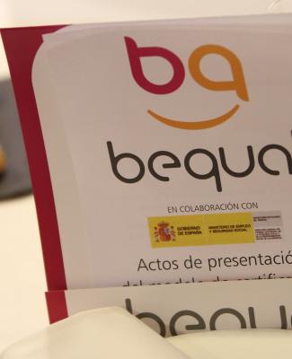 Foto de un folleto de Bequal
