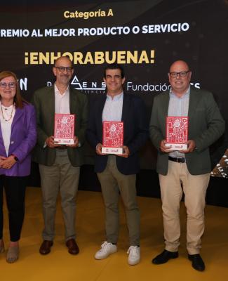 Foto de los galardonados en el acto de entrega de premios 