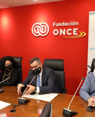Miembros de ASEMDIS en la presentación de la asociación 