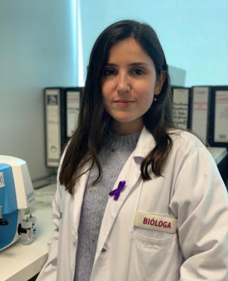 Foto de beatriz en el laboratorio