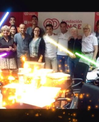 Foto de los trainsers paralimpicos junto a Sabina Lobato