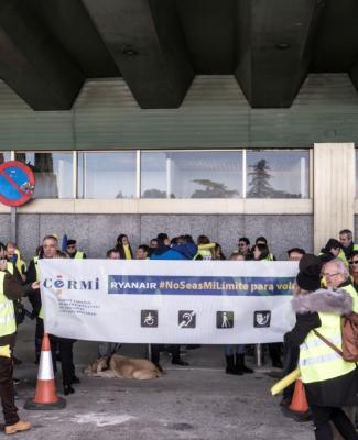 Manifestación contra Rayanair 