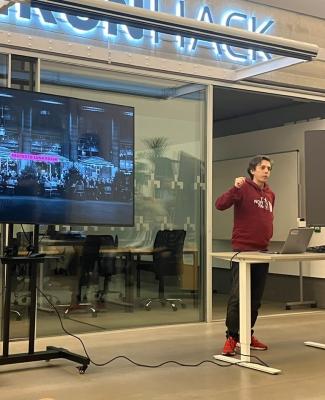 Imagen de un aula de Por Talento Digital